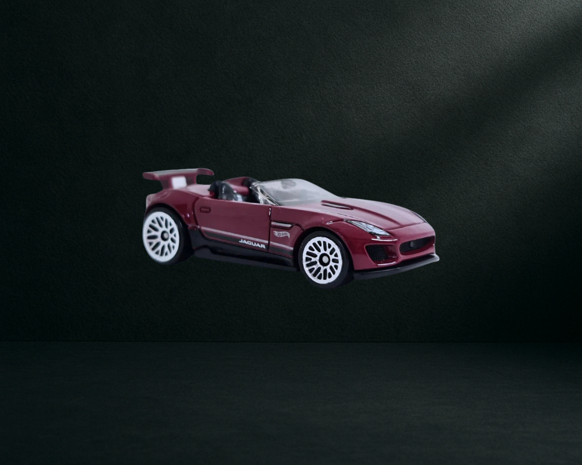 Hot Wheels '15 Jaguar F-Type Project 7